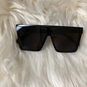 Stylish Black Sunglasses